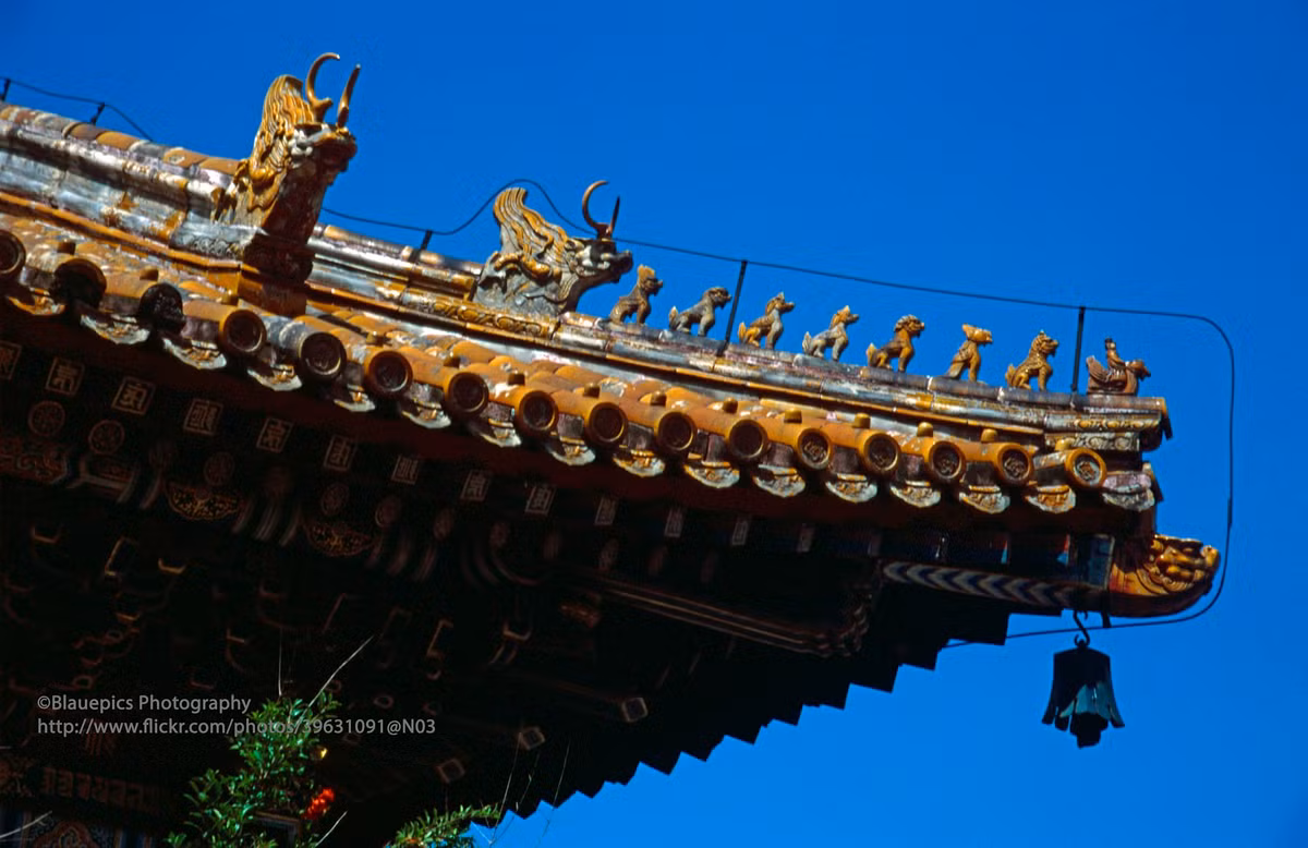 Cận cảnh chi tiết kiến trúc của Ung Hòa Cung.