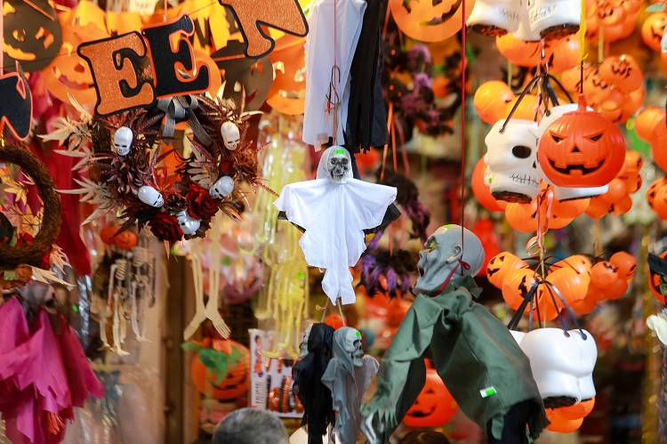 Do choi ma quy rung ron, gia tien trieu van hut khach mua-Hinh-6