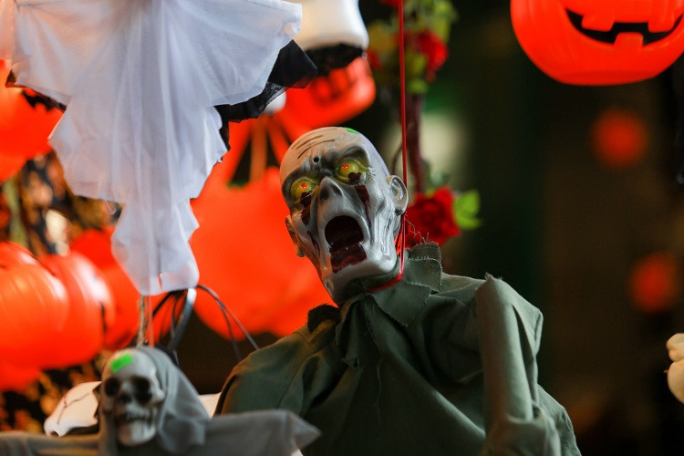 Do choi ma quy rung ron, gia tien trieu van hut khach mua-Hinh-5