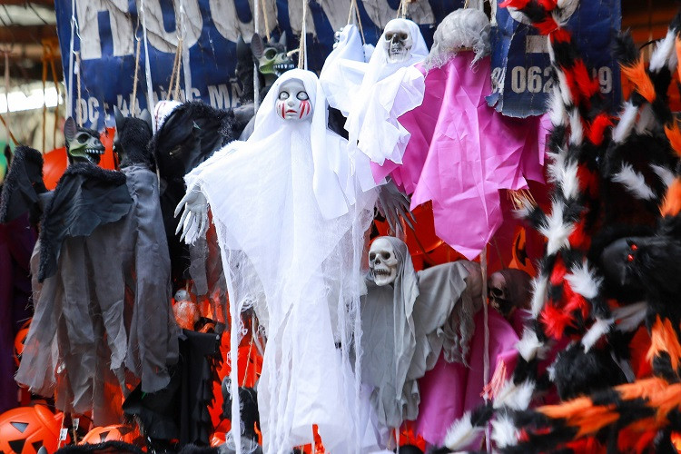 Do choi ma quy rung ron, gia tien trieu van hut khach mua-Hinh-8