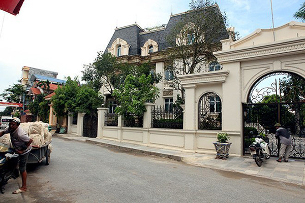 Buôn thịt lợn, bán đồng nát thành đại gia, cả làng toàn biệt thự ảnh 11 Buôn thịt lợn, bán đồng nát thành đại gia, cả làng toàn biệt thự ảnh 11