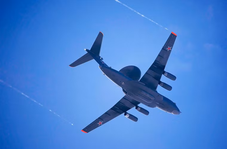 A-50U có khả năng bay nhiệm vụ tuần tra ở trần bay 5.000-10.000m, tầm bay tối đa 5.000km, thời gian hoạt động liên tục trên không là 7 tiếng 40 phút.