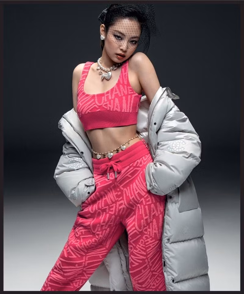 Thuy Ngan gia chat nhu thim, mat 'dien tuong' xuong pho-Hinh-5