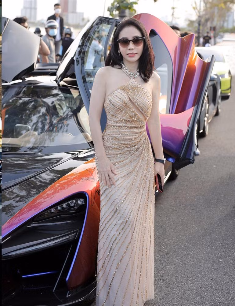 Danh tinh chu nhan dan sieu xe tram ty nao loan tai Da Nang