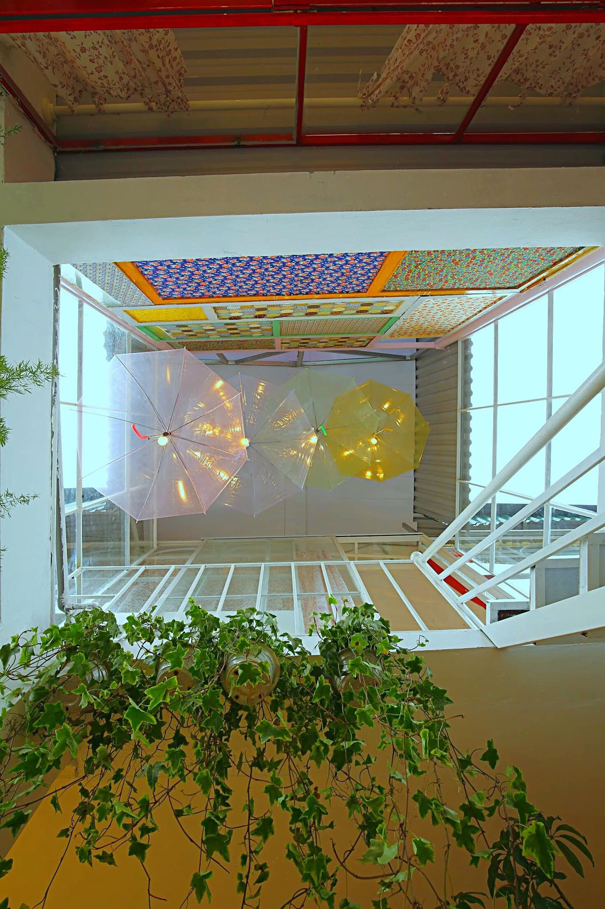 Biến sân thượng thành căn penthouse view siêu đỉnh, hồ cá Koi chơi vơi giữa trời - Hình 19 Bien san thuong thanh can penthouse view sieu dinh, ho ca Koi choi voi giua troi-Hinh-19