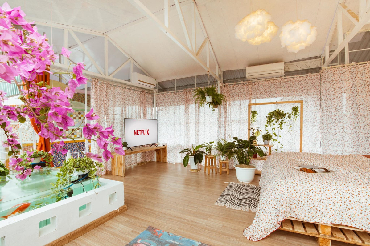 Biến sân thượng thành căn penthouse view siêu đỉnh, hồ cá Koi chơi vơi giữa trời - Hình 22 Bien san thuong thanh can penthouse view sieu dinh, ho ca Koi choi voi giua troi-Hinh-22