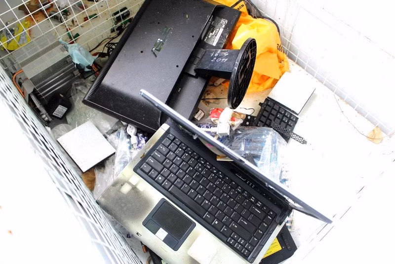 Đồ hỏng, không sử dụng đượcNhiều gia đình có thói quen giữ lại các món đồ hỏng dù không sử dụng đến chúng.