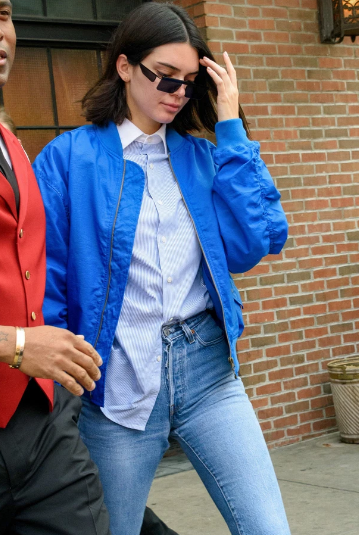 Kendall Jenner co loat cong thuc dien ao so mi don gian nhung cuc ky sang xin min-Hinh-6