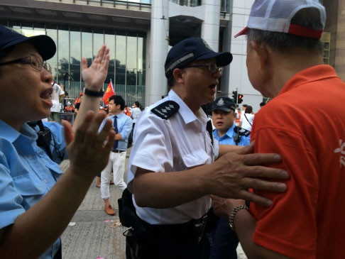 Cuộc biểu tình ở Hồng Kông diễn ra ngày 17/8 thu hút hàng nghìn người dân.