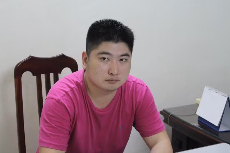 Đối tượng người Trung Quốc tại cơ quan điều tra.