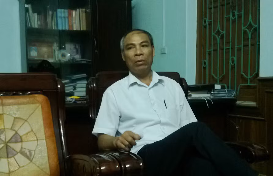 Chủ tịch UBND phường Cộng Hòa, ông Hoàng Văn Đông trao đổi với PV Kiến Thức.