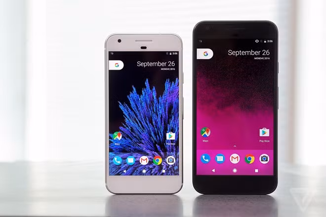 Sau khi khai tử dòng Nexus, vốn là thiết bị tham chiếu cho các nhà sản xuất Android trên thế giới, Google khai sinh hai model mang tên Pixel và Pixel XL. Hai thiết bị này được Google hợp tác với HTC sản xuất, nhưng trên thân máy chỉ có logo của Google.