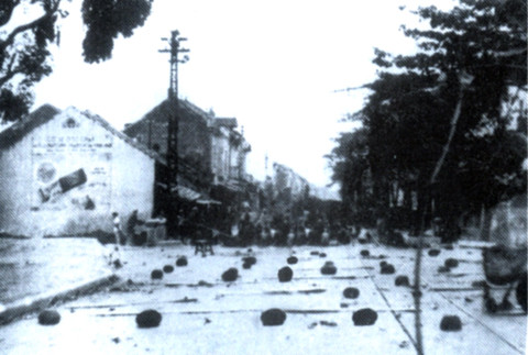 Dùng nồi đất giả làm mìn lừa địch. Ảnh tư liệu.