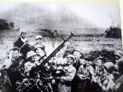 bo vu khi co 1-0-2 vn trong chien dich dbp tren khong hinh anh 4