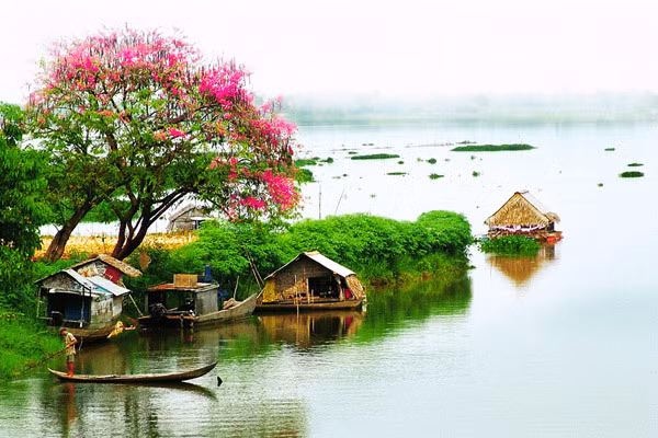 Mơ thấy nước sông hồ ao biển là điềm đại cát. (Thông tin trong bài chỉ mang tính tham khảo).