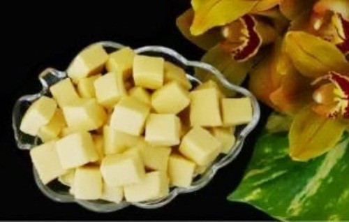 8 đặc sản được Văn phòng Tổ chức kỷ lục châu Á công nhận gồm: bánh đậu xanh (Hải Dương)...