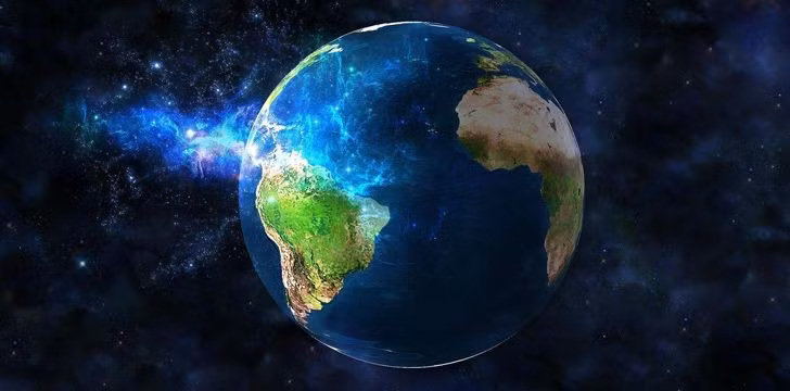 Trái Đất là hành tinh duy nhất không được đặt tên theo tên một vị thần. Không ai biết cái tên Earth - Trái Đất ra đời như thế nào. Tất cả những gì chúng ta biết là tên gọi này là sự kết hợp của các từ tiếng Anh và tiếng Đức cổ, nghĩa là mặt đất (ground).