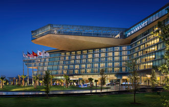 Khách sạn Marriott Hà Nội được tổ chức Giải thưởng Bất động sản quốc tế trao giải Khách sạn có thiết kế và xây dựng đẹp nhất khu vực châu Á - Thái Bình Dương.