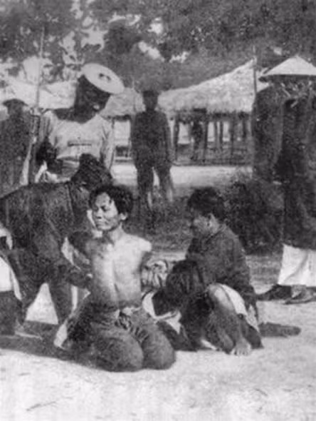 Giặc Pháp chặt đầu một chí sĩ yêu nước.