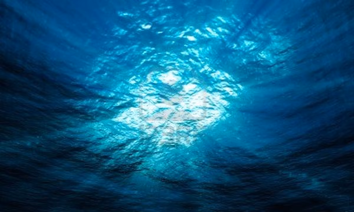 Năm 1436, một cơn lũ xảy ra ở All Saints đã tàn phá toàn bộ khu vực này và giết chết 180 người. Cơn bão khủng khiếp đó buộc người dân sống ven biển phải di chuyển đến vùng đất cao hơn để cư trú. Khi đó, họ đã thành lập một khu định cư mới mà ngày nay là bãi biển Westerland. Theo những tài liệu ghi chép của chính quyền Đức, từ những năm 1800, người ta vẫn nhìn thấy một số phần còn lại của Eidum sau khi thủy triều rút.