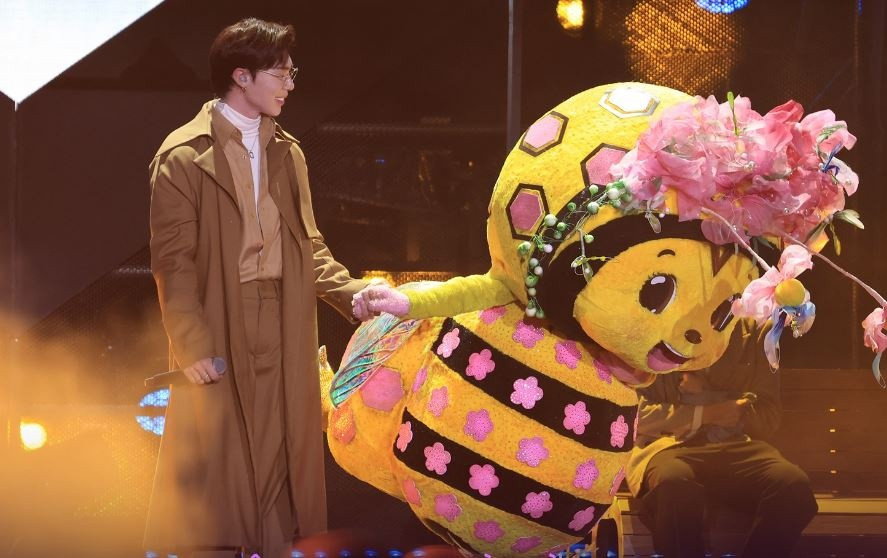 "Voi Bản Đôn" Anh Tú trở thành quán quân Ca sĩ mặt nạ ảnh 1