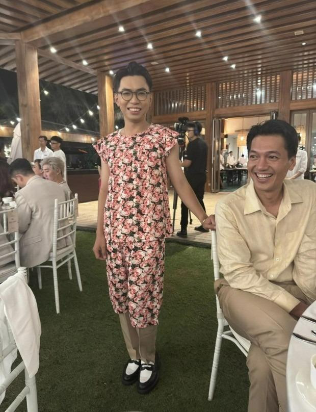 ức ảnh Minh Dự mặc đồ bộ được Thu Trang đăng tải thu hút bình luận của khán giả. "Chơi trội quá, không biết ai là cô dâu", "Muốn giành Gin Tuấn Kiệt từ Puka hay sao"... là một số bình luận của khán giả.