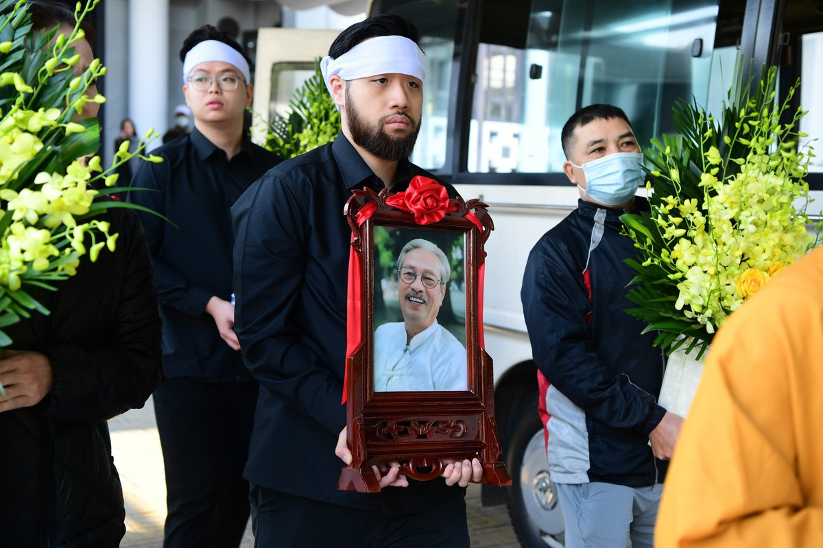 NSND Thu Ha, NSUT Tat Binh tien biet dao dien 