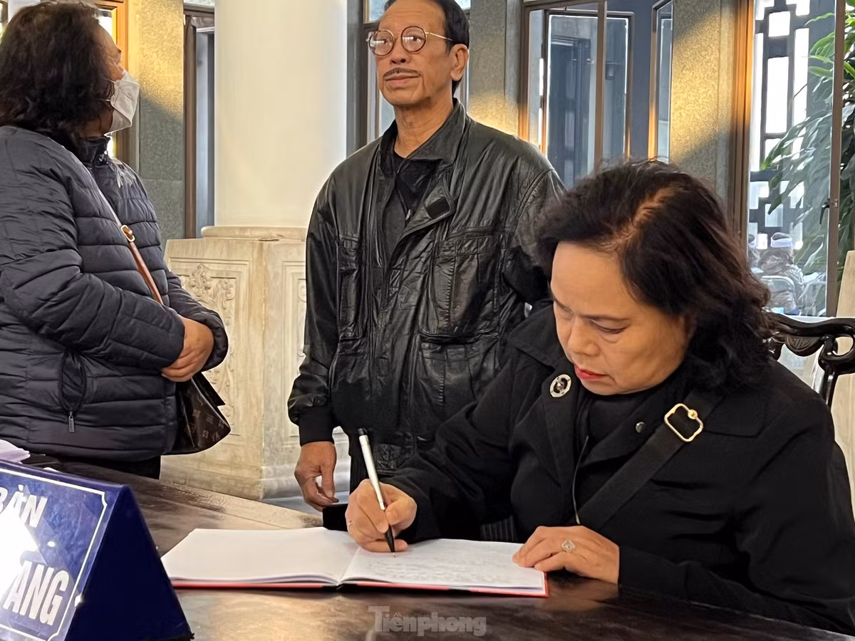 NSND Thu Ha, NSUT Tat Binh tien biet dao dien 