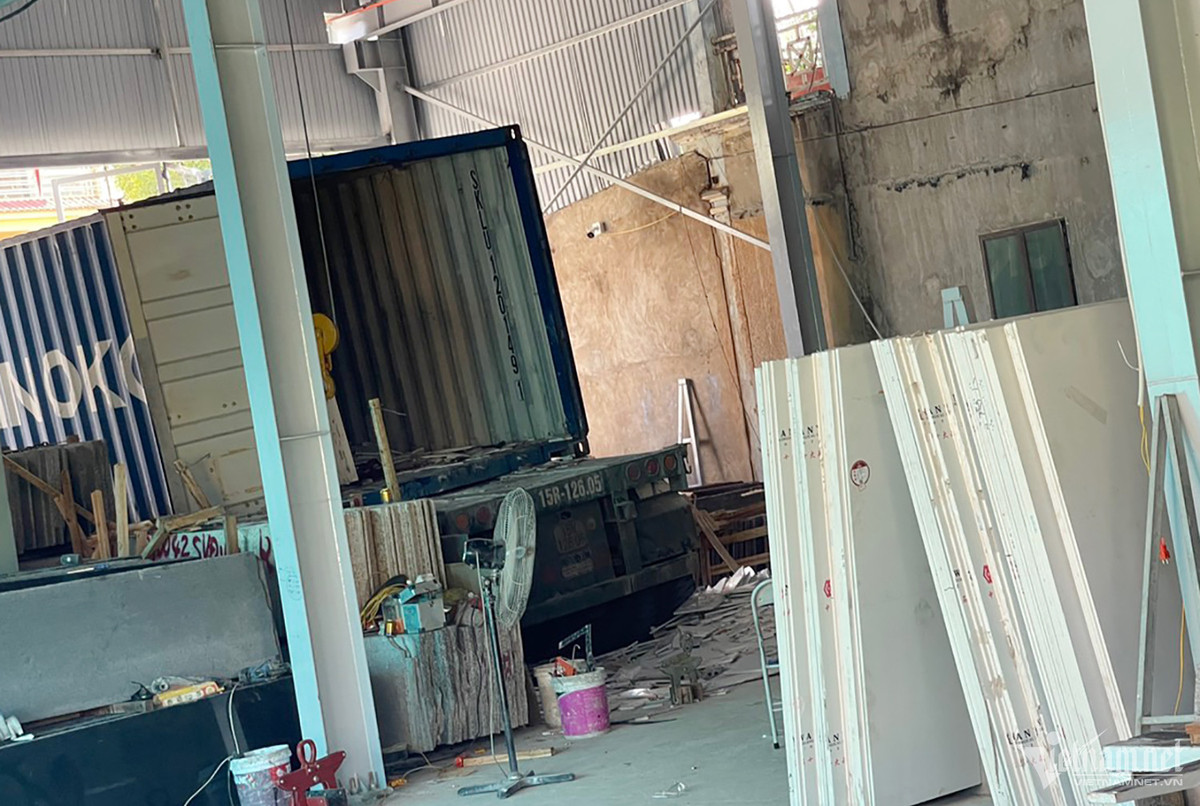 Vu 3 nguoi tu vong do da de o Nghe An: Xuong san xuat chua co phep-Hinh-2