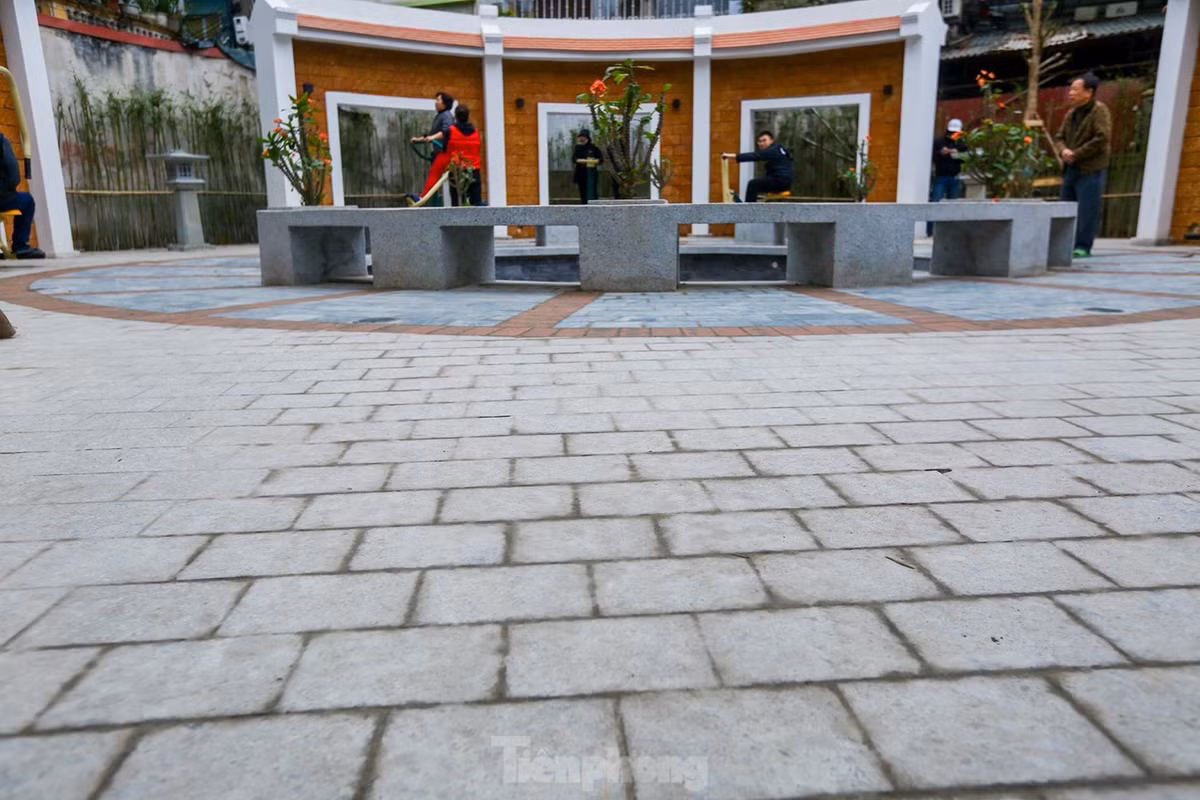 'Gieng lang' doc dao giua noi do Ha Noi-Hinh-4