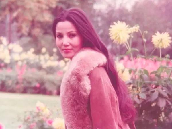 hỉ một năm sau khi sang Mỹ (năm 1976), bà nhận được vai chính trong serie phim truyền hình nổi tiếng ở Mỹ thời bấy giờ. Sau đó, hình ảnh Kiều Chinh liên tục xuất hiện trong các phim điện ảnh và truyền hình như: The Children of An Lac (1980), The Letter (1982), The Girl Who Spelled Freedom (1986), Hamburger Hill (1987), Gleaming the Cube (1988), The Joy Luck Club (1993), Catfish in Black Bean Sauce (1999), Face (2002), Returning Lyly (2002)... Đặc biệt với vai diễn trong bộ phim The Joy Luck Club, Kiều Chinh là diễn viên gốc Á duy nhất có tên trong danh sách 50 diễn viên làm khán giả rơi lệ nhiều nhất trong lịch sử điện ảnh.