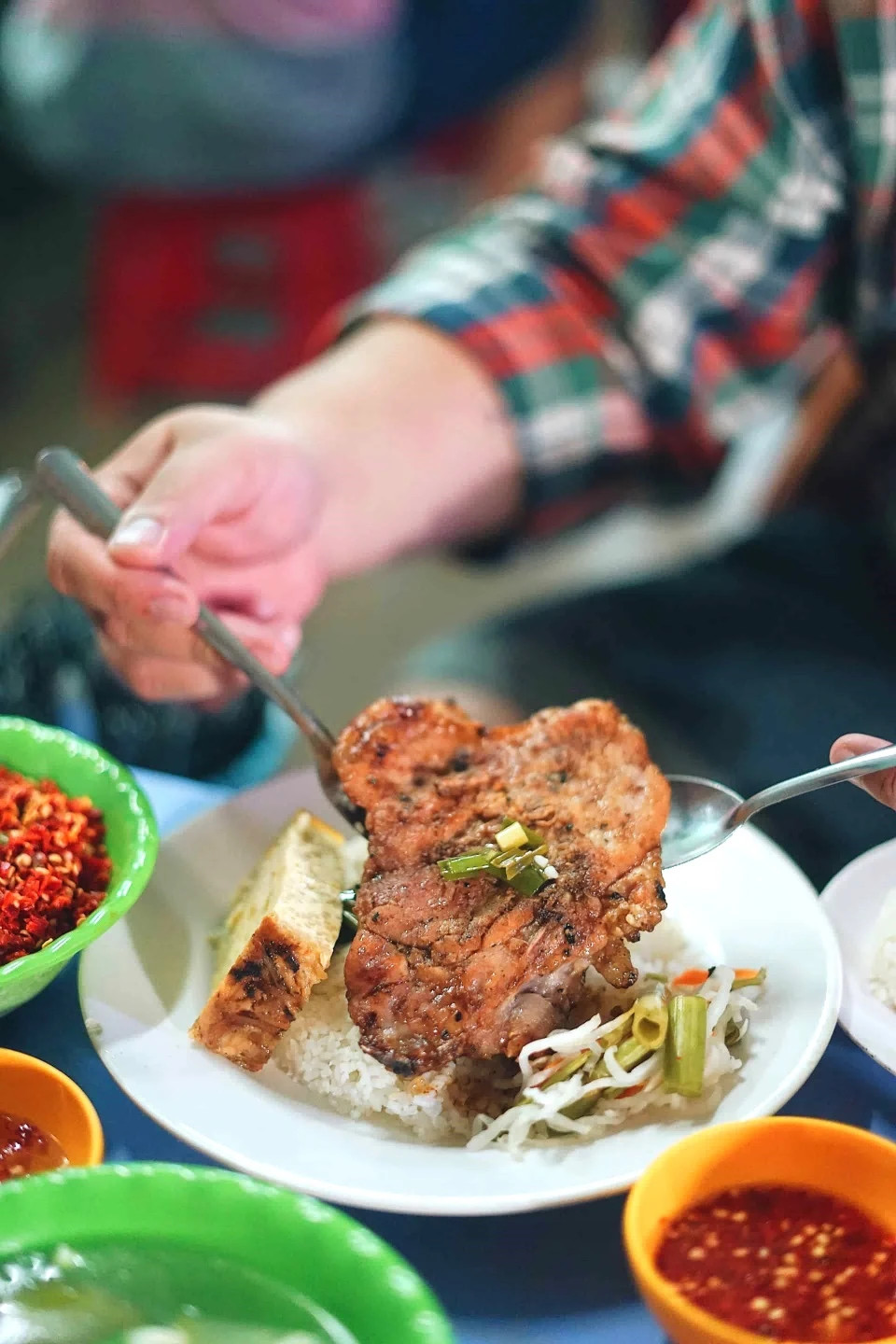 Xuyen dem check in nhung diem vui choi o TP HCM-Hinh-8