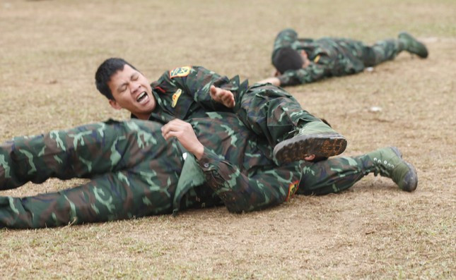 Các tổ chức Đoàn trong Trung đoàn BB 101 triển khai thực hiện hoạt động Tháng Thanh niên gắn với quán triệt chỉ thị, mệnh lệnh huấn luyện và đẩy mạnh thực hiện phong trào “Thanh niên Trung đoàn rèn đức, luyện tài, xung kích, sáng tạo, xứng danh Bộ đội Cụ Hồ thời kỳ mới”. Ảnh: Nguyễn Thắng