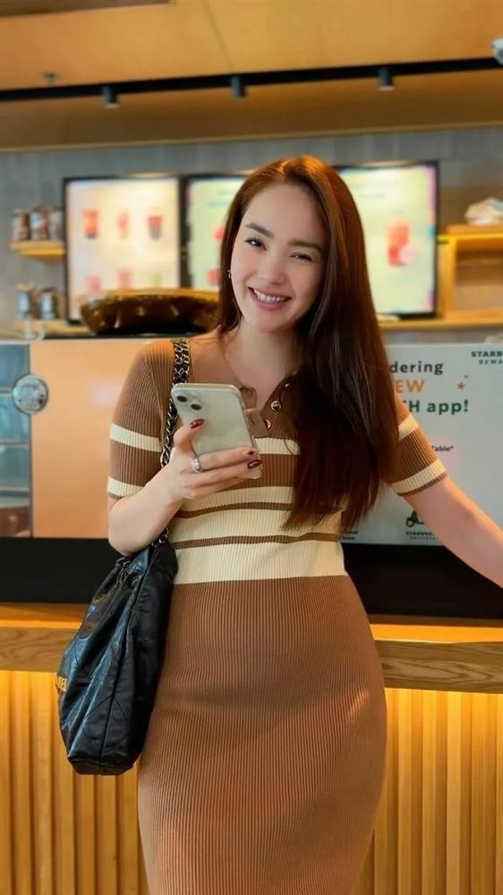 Phong cach tre trung, noi bat hack tuoi cua Minh Hang-Hinh-8