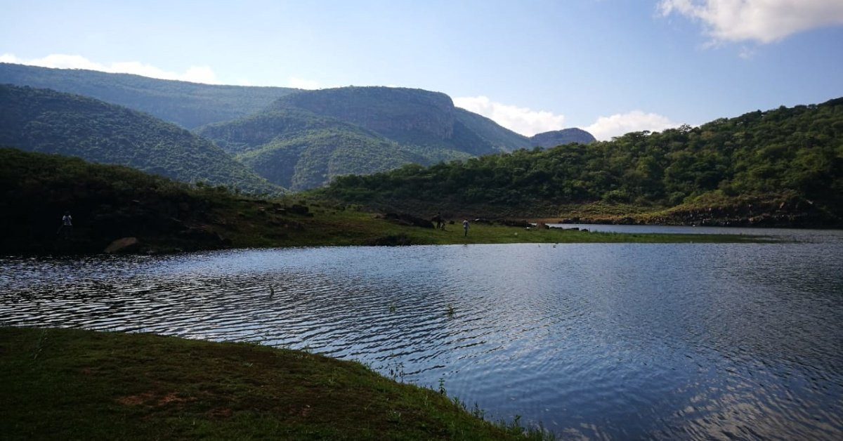 Bi an ve truyen thuyet quanh ho Fundudzi cua Nam Phi