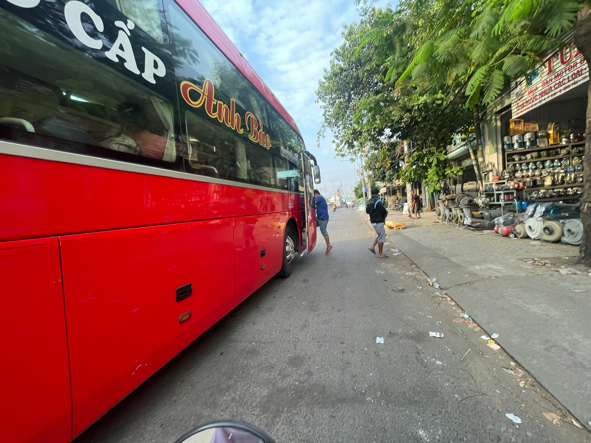 Ngay cuoi nam 2022, khach nuom nuop do ra ben xe ve que-Hinh-10