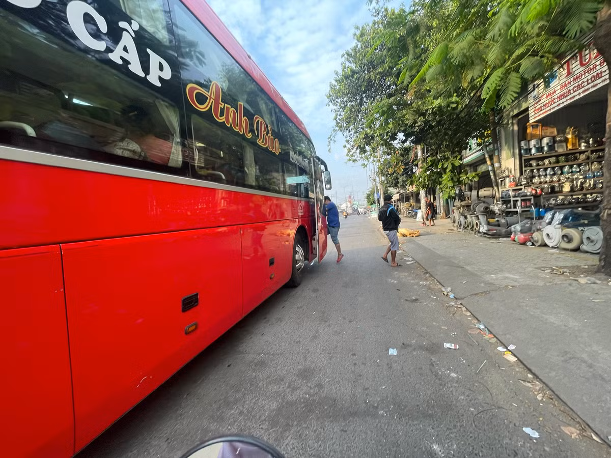 Ngay cuoi nam 2022, khach nuom nuop do ra ben xe ve que-Hinh-10