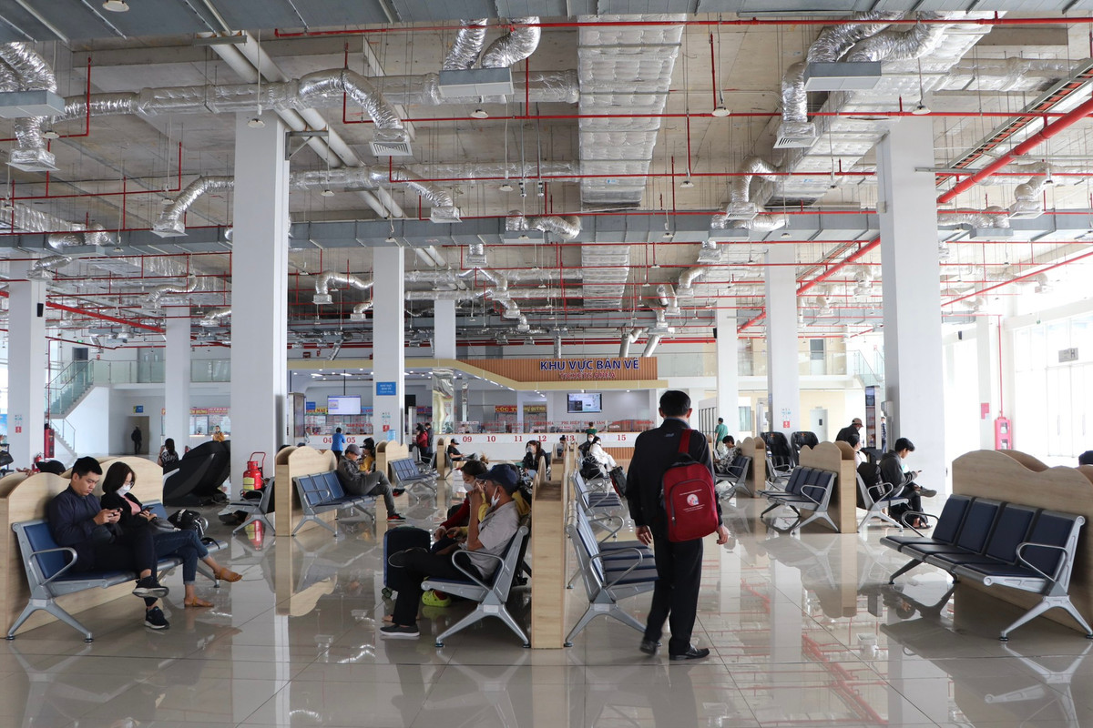 Ngay cuoi nam 2022, khach nuom nuop do ra ben xe ve que-Hinh-5