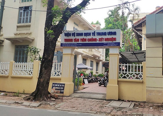 Nhieu sai pham ve mua sam thiet bi, dau thau tai don vi cua Bo Y te