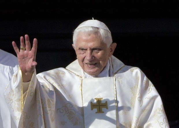 Vatican thông báo cựu Giáo hoàng Benedict XVI qua đời ở tuổi 95 Vatican thong bao cuu Giao hoang Benedict XVI qua doi o tuoi 95