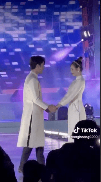 Đình Tú nói về nụ hôn trán với Huyền Lizzie ảnh 1