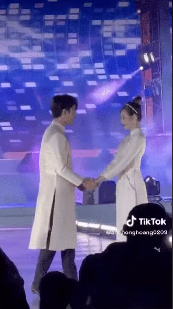 Đình Tú nói về nụ hôn trán với Huyền Lizzie ảnh 1