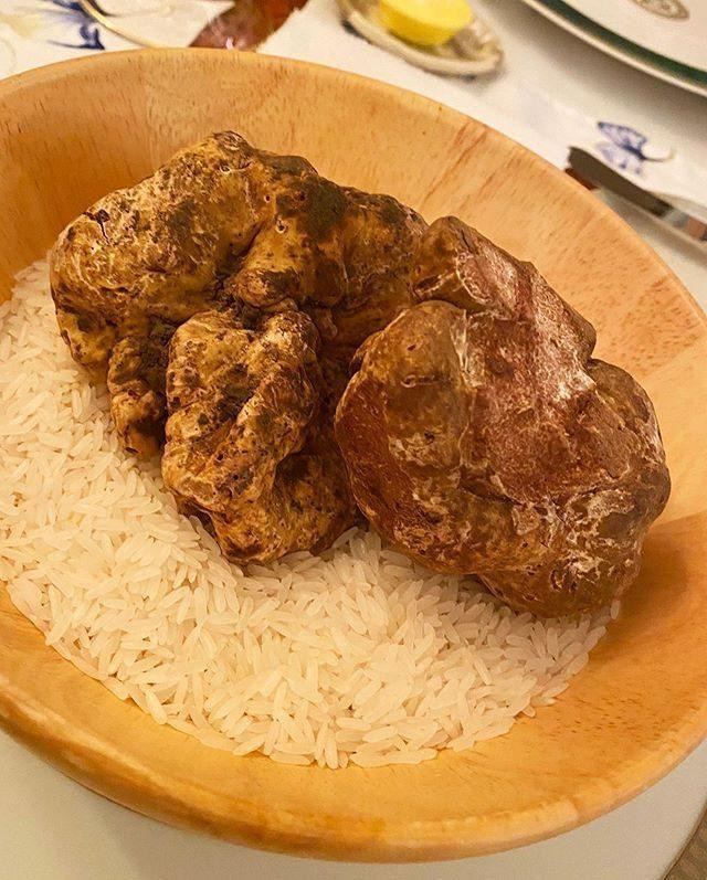 Cuoc song xa hoa cua Luu Gia Linh-Hinh-2