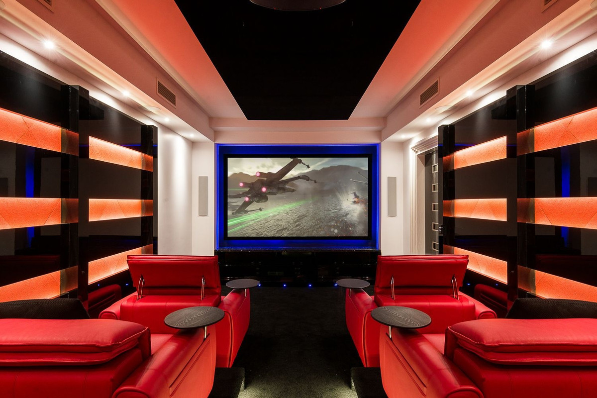 Biet thu 15 trieu USD co san bong da rieng-Hinh-4