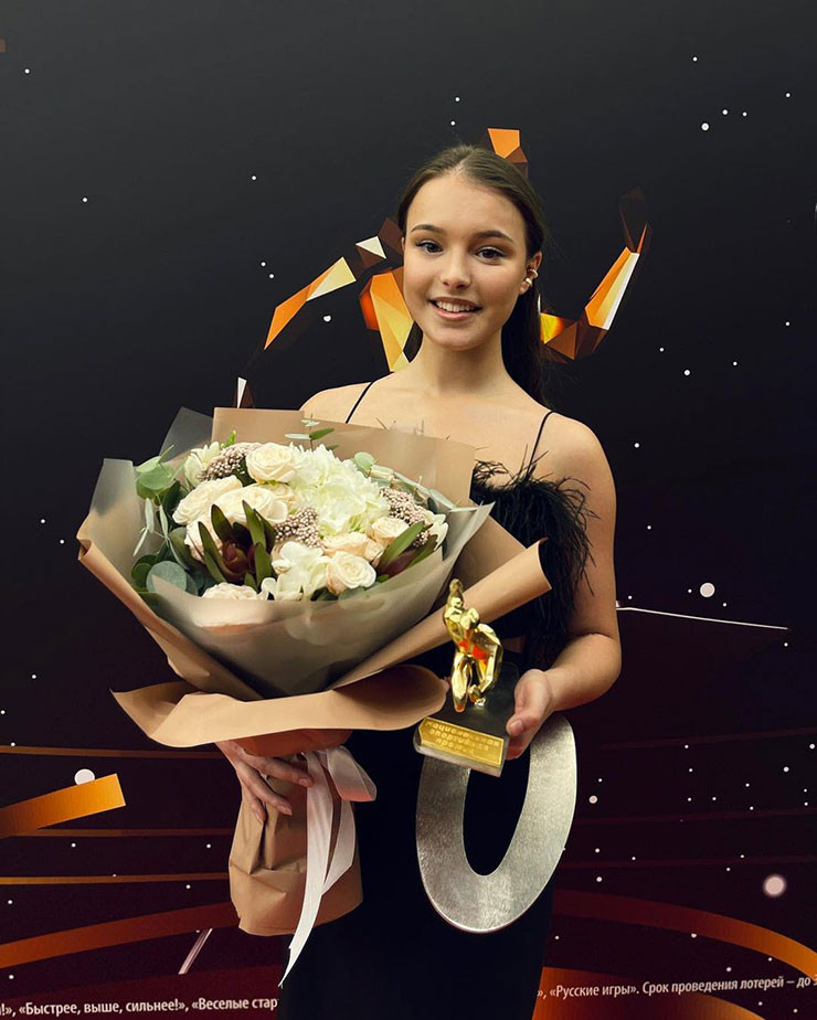 Nhan sac thien than cua nu VDV truot bang xuat sac nhat nuoc Nga 2022-Hinh-3