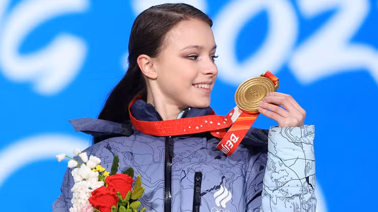 Nhan sac thien than cua nu VDV truot bang xuat sac nhat nuoc Nga 2022-Hinh-2