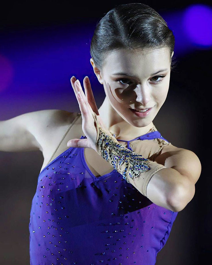 Nhan sac thien than cua nu VDV truot bang xuat sac nhat nuoc Nga 2022-Hinh-8