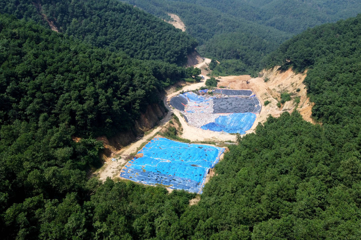 Nghin tan rac do giua rung Hoa Binh da duoc lanh dao tinh dong y-Hinh-2