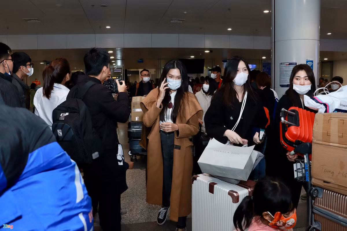 Tuyen Viet Nam ve nuoc sau tran hoa Singapore-Hinh-3