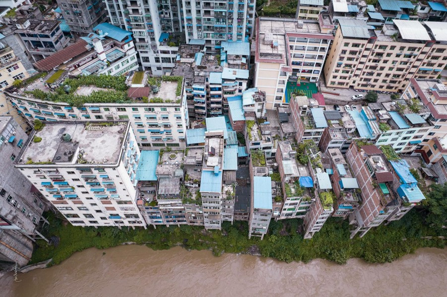 Trên thực tế, hầu hết những người định cư tại đây đều là người bản địa, không muốn chuyển đi nơi khác dù điều kiện hạn hẹp. Theo Darmau. *Tiêu đề bài viết đã được biên tập lại